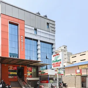 Capital O 71307 Feathers Hotel Kochi